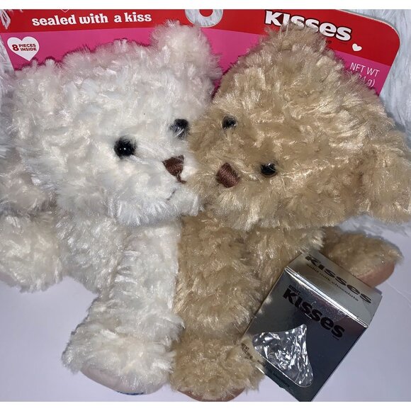 Hersheys Kisses Sealed With A Kiss Plush Bear Set & Solid Milk Chocolate Kiss - Picture 10 of 13